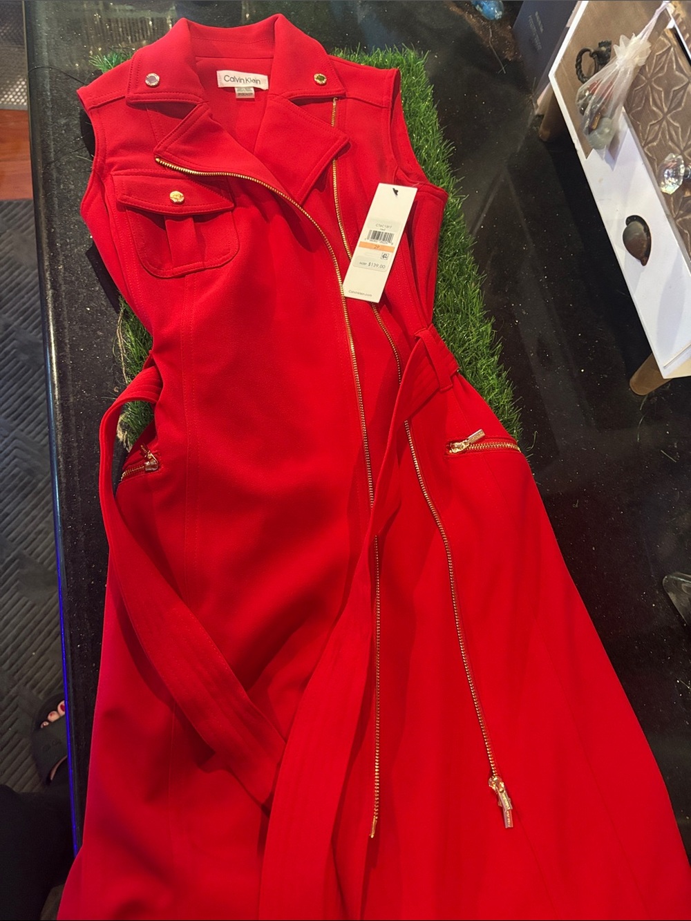 Gorgeous nwt Calvin Klein Red Sleeveless Zip-Front Dress sz 2